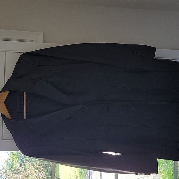 Ladies leather 3 button jacket - Picture 2 of 3